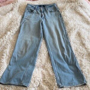 Hollister Ultra High Rise Baggy Light Blue Women's Jeans 26R/2R